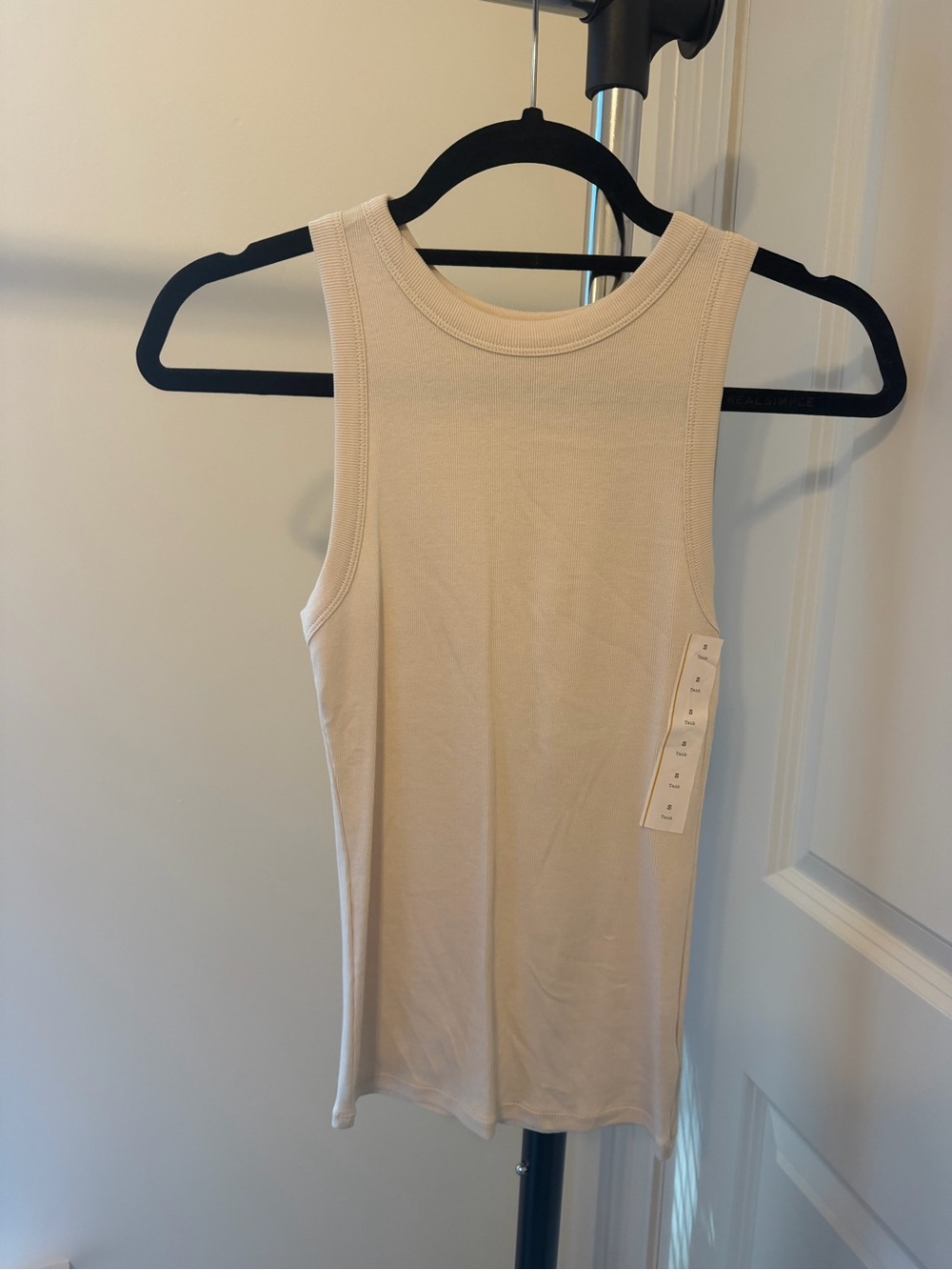 Sleeveless Ribbed Tank Top in Cream